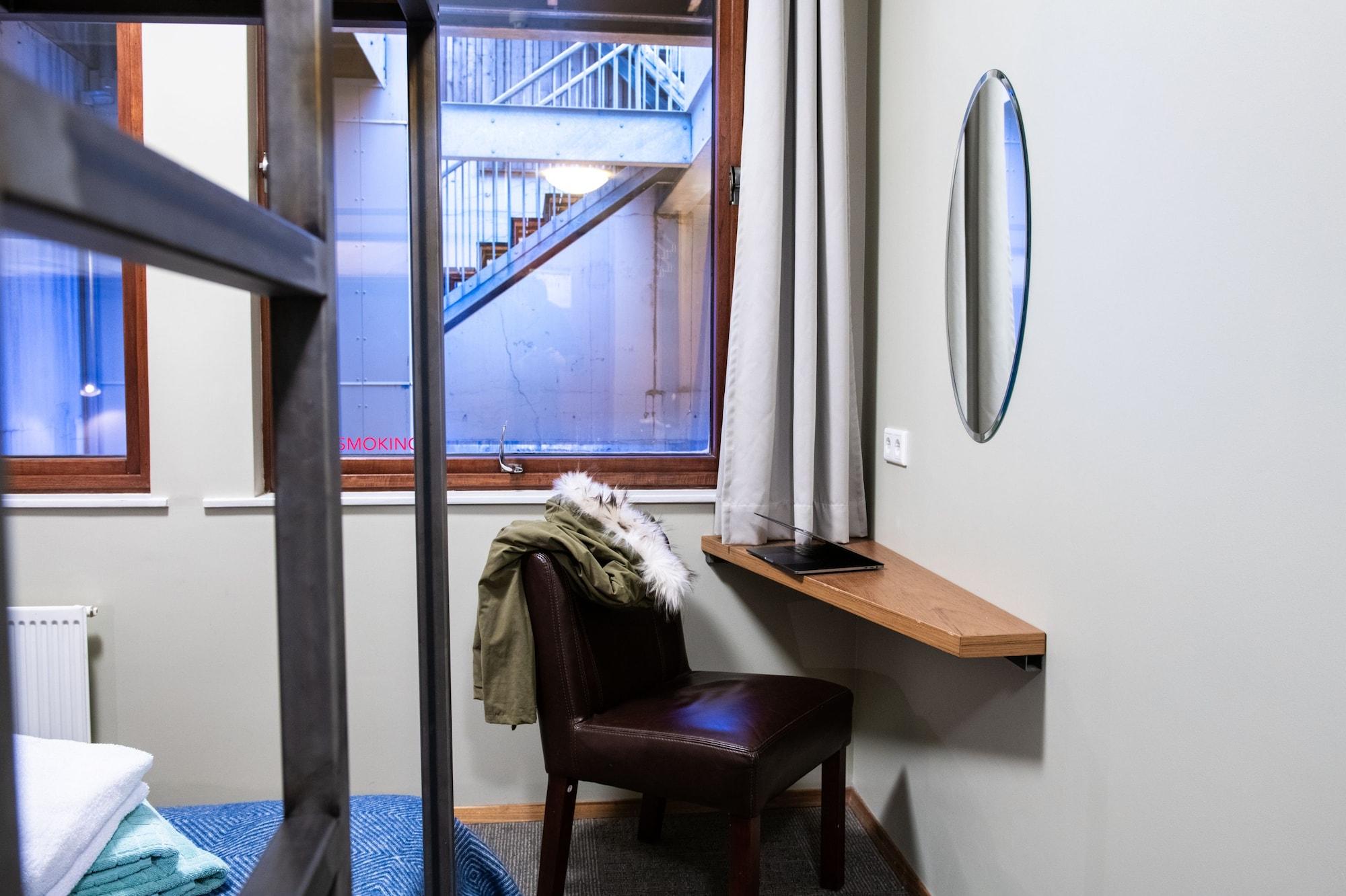 Loft - Hi Eco Hostel Reykjavik Bagian luar foto